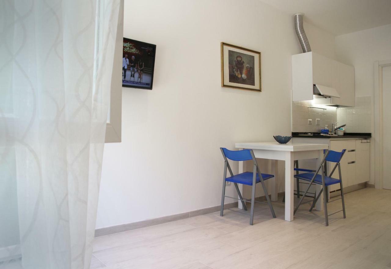 Appartamento L'Onda 2 - Via Provinciale フェッツァノ エクステリア 写真