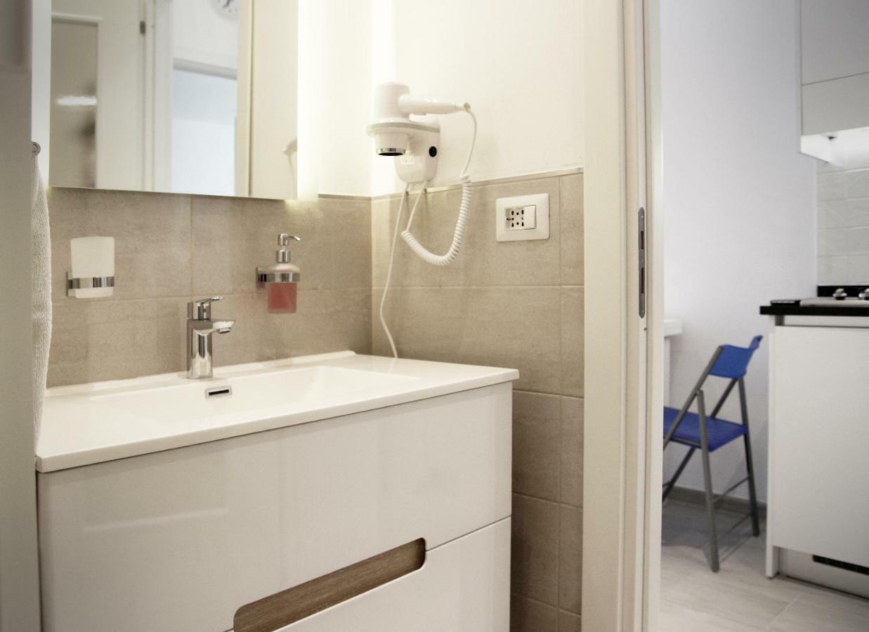 Appartamento L'Onda 2 - Via Provinciale フェッツァノ エクステリア 写真